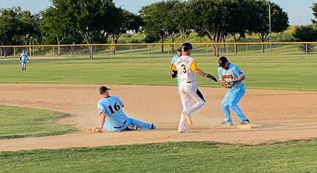 Redbirds Dominate Los Viejos in Semifinal Opener